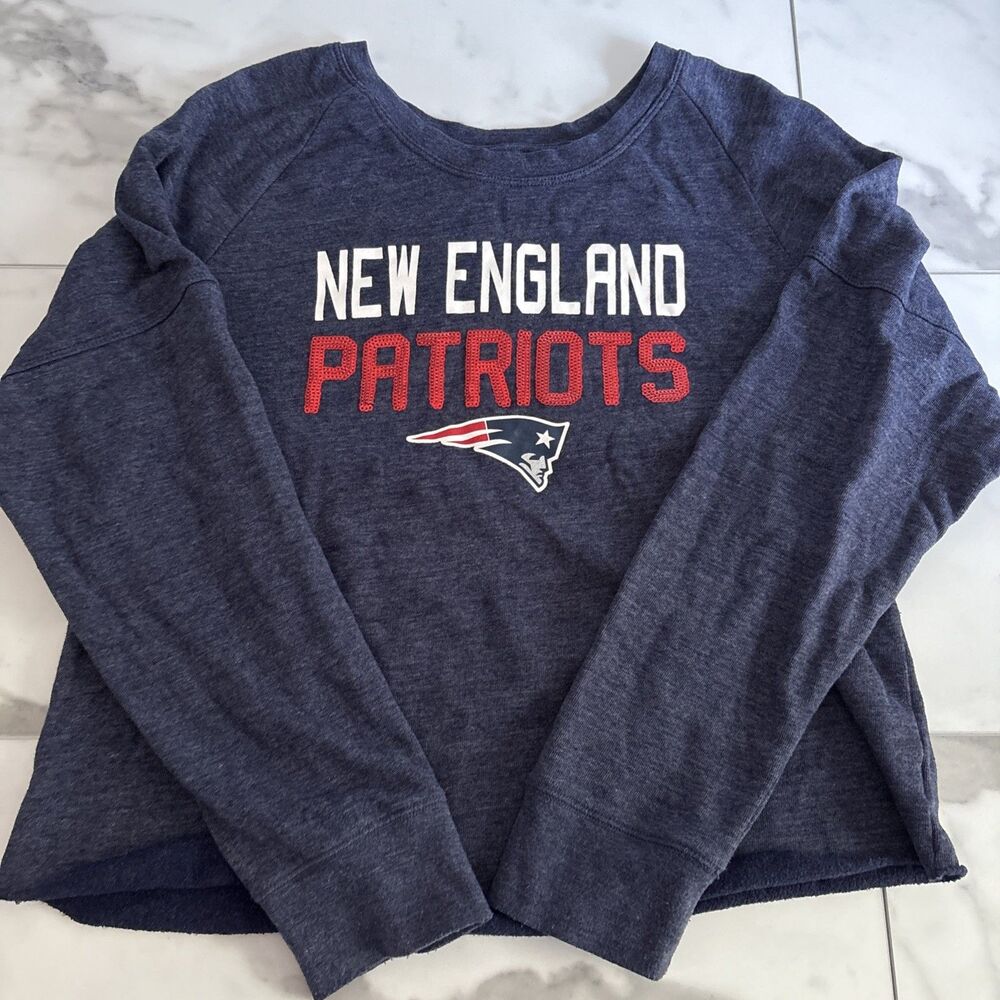New England Patriots NFL Team Apparel Womens Large Sequin Graphic Navy Sweatshir